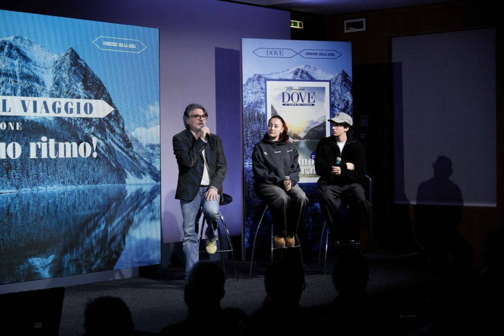 Il docente Alessandro Mauri e gli studenti Giulia Buzzi e Francesco Giaquinto